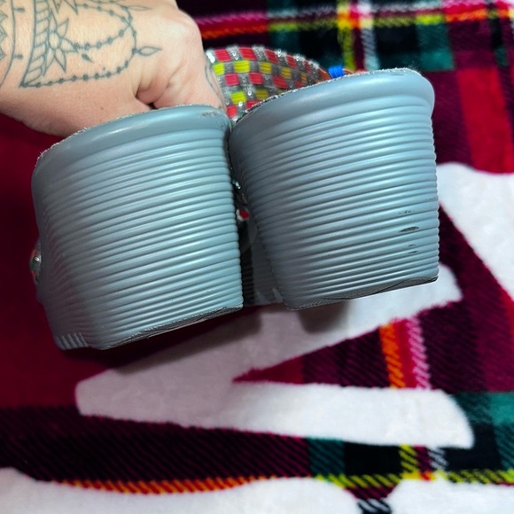 🌈 Bernie Mev Catwalk Woven Wedge Sandals - Picture 6 of 12